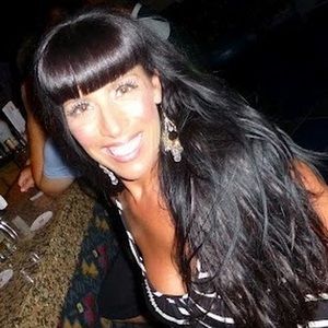 Meet your Posher, Leanna